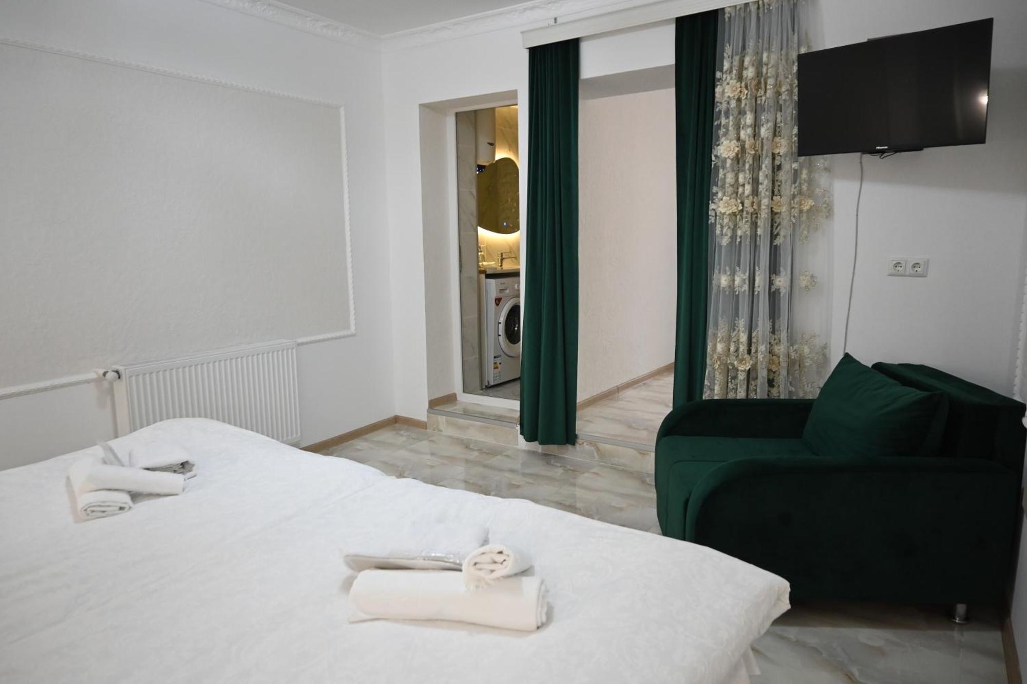 Jerusalem Hotel كوتايسي المظهر الخارجي الصورة