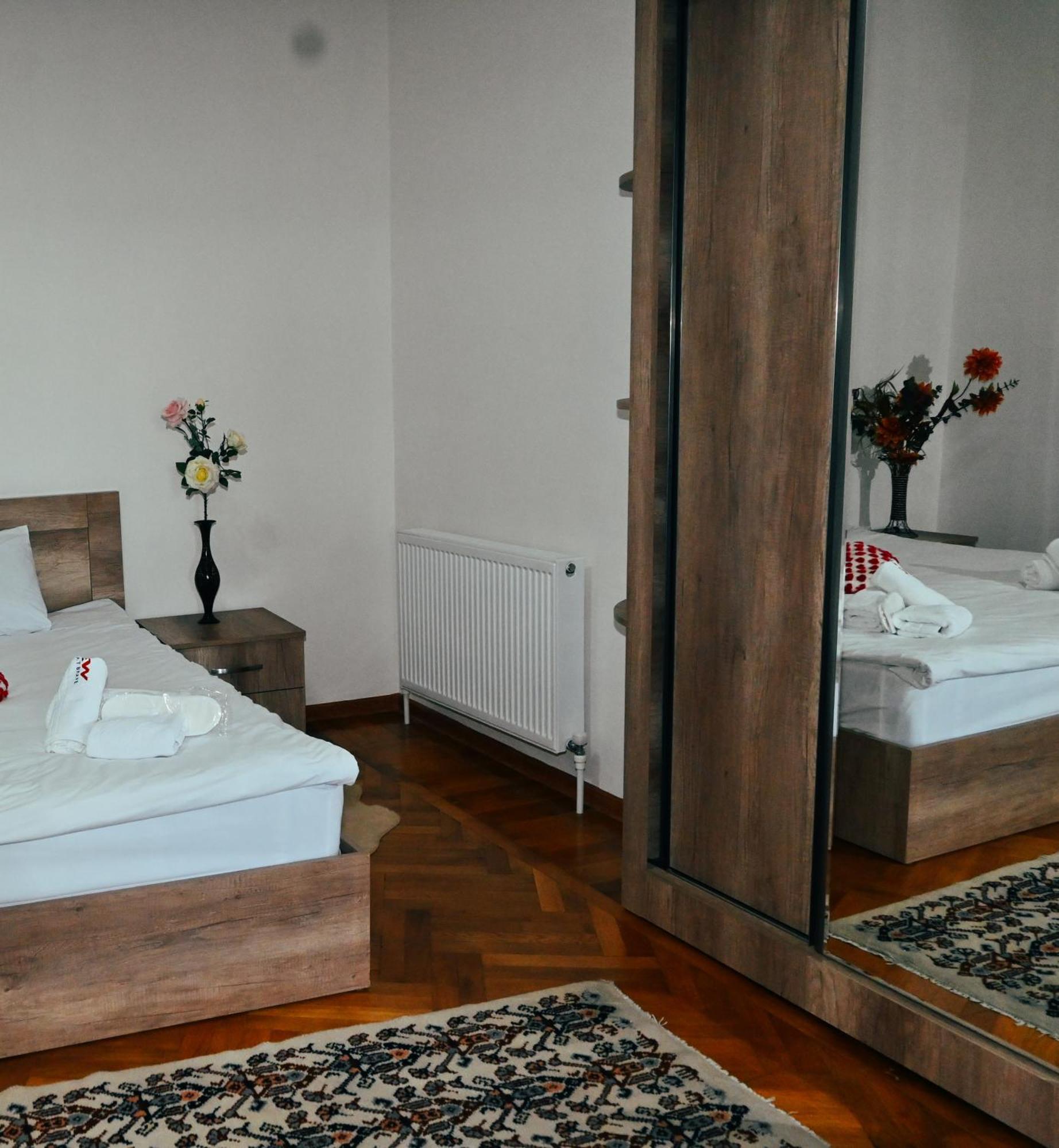 Jerusalem Hotel كوتايسي المظهر الخارجي الصورة